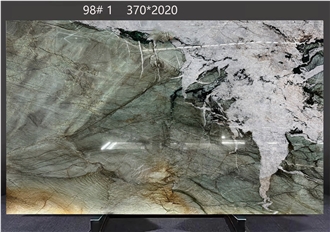 Royal Green Quartzite Slabs Presenting Flowing White Green