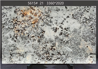 Splendor White Granite Slabs Dispersed Dark Inclusions