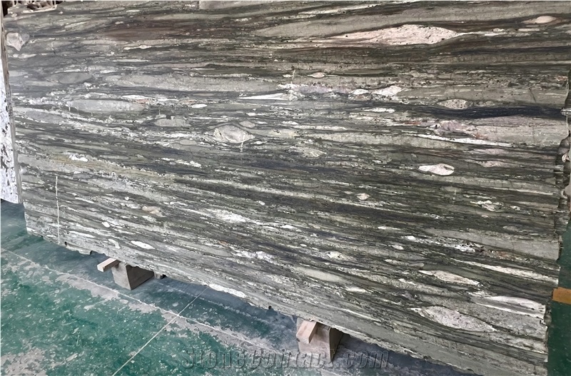 Cianitus Green Granite  Slabs