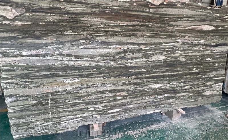 Cianitus Green Granite  Slabs