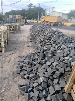 Vietnam Basalt  Driveway Paving Stone
