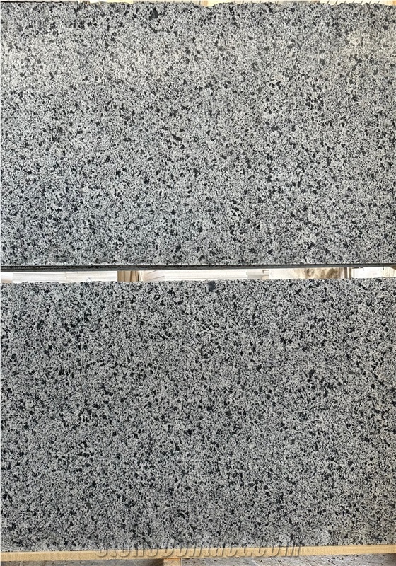 New Halayeb Granite Slabs