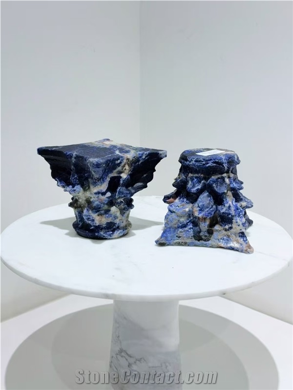 Sodalite Blue Stone Violent Bear Sculpture Handicraft