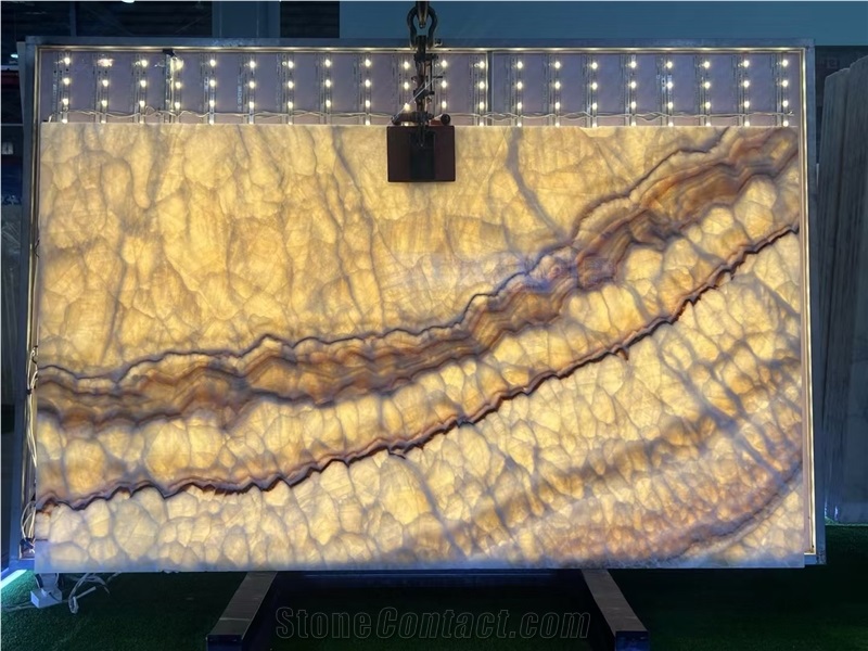 Translucent Wooden Grain Onyx Slabs For Home Decoration