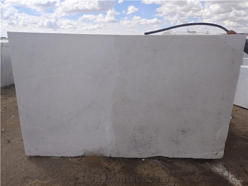 Snow Mountain Golden White Marble Blocks