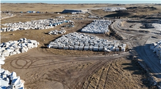 Snow Mountain Golden White Marble Blocks
