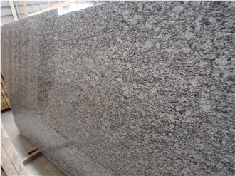 Spray White Nature Granite Slabs