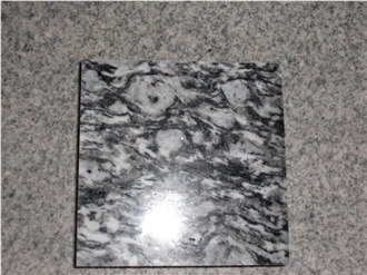 Spray White Nature Granite Slabs