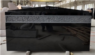 Absolute Black Granite Monument With Carving Flowers