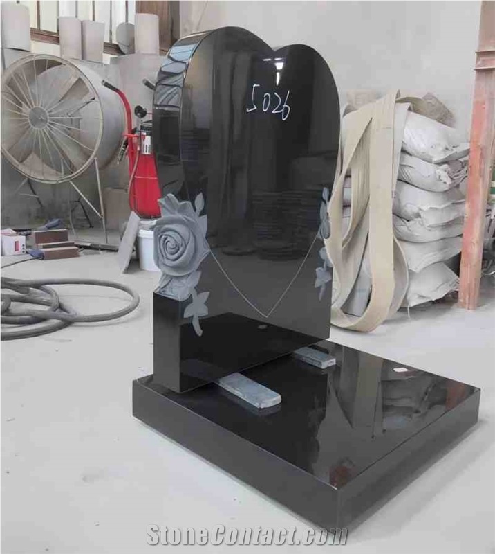 Black Granite Heart Monument England Style W Carving Flowers