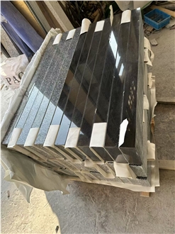 Black Granite Tombstone European Style Simple Curve Design