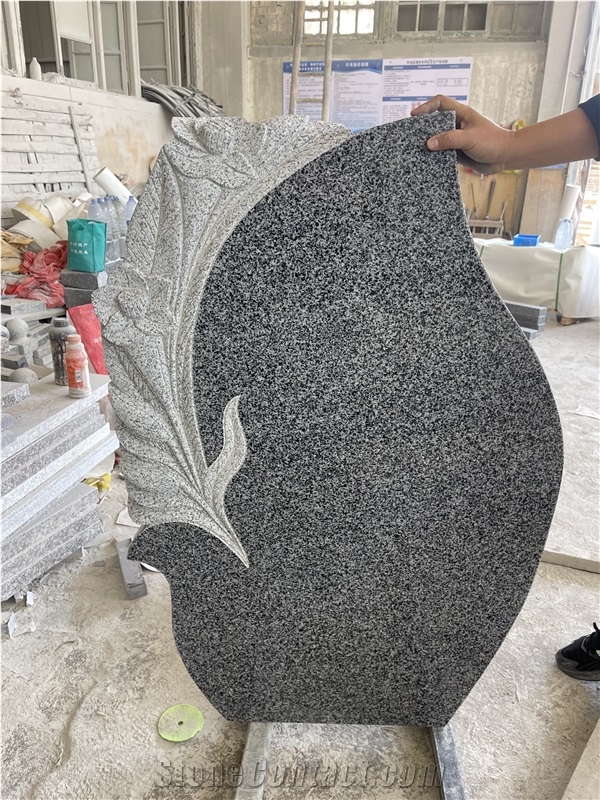 China Dark Gray Granite Headstone With Lily Flower Carving