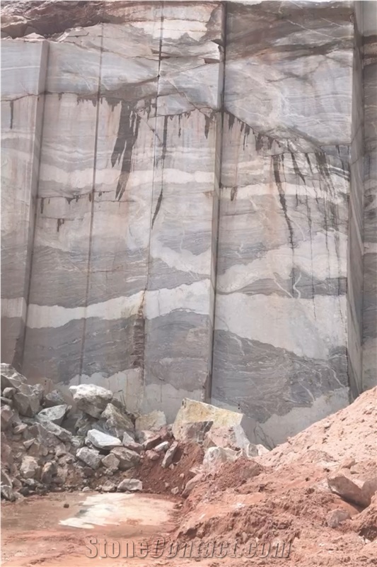 Taupe Black Granite Quarry