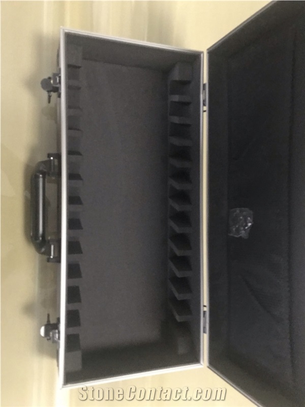 Handle EVE Foam Aluminum Sample Case