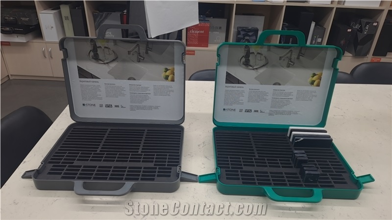 Portable Sample Display Case With Info Panel