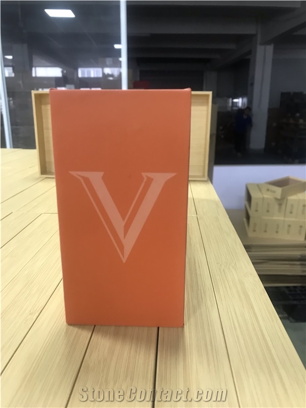 Slant - Edged Vitrum Sample Case
