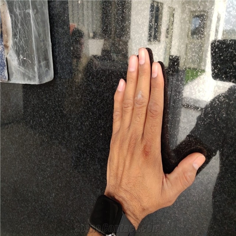 Polished India Absolute Black Granite Slabs