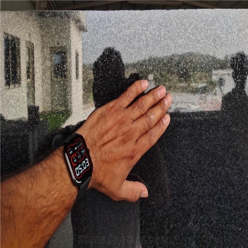 Polished India Absolute Black Granite Slabs