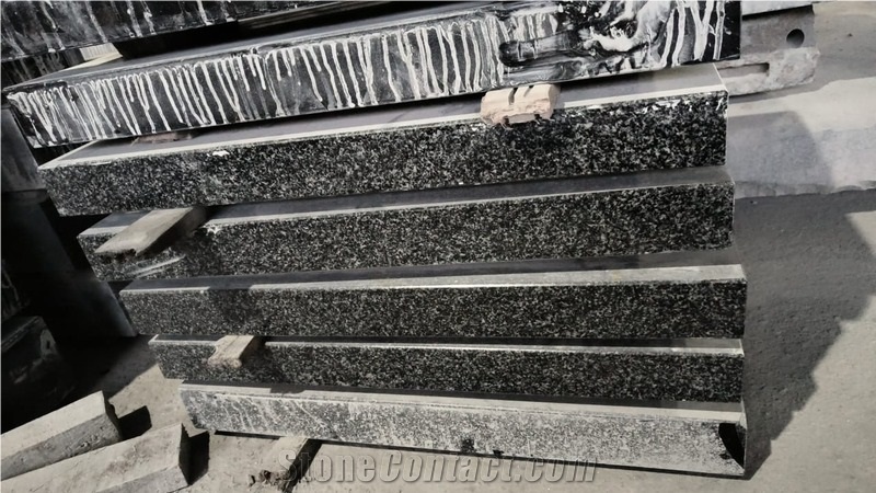 Royal Black M13 Granite Slabs