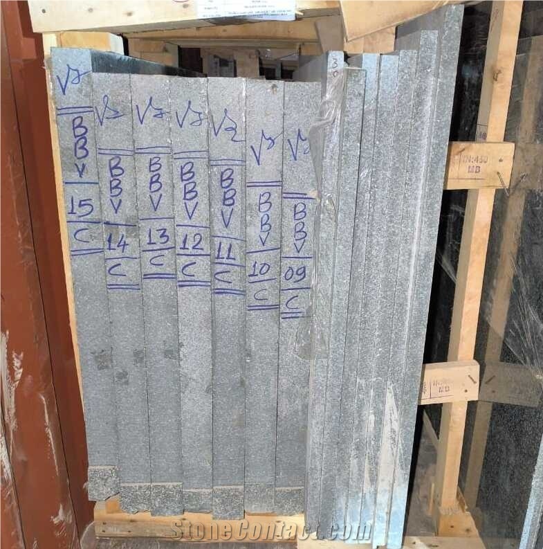 Royal Black M13 Granite Slabs