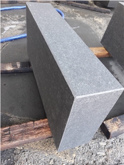 Black Basalt Urban Curbstone