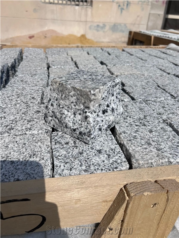 New Halayeb Granite Polished Slabs