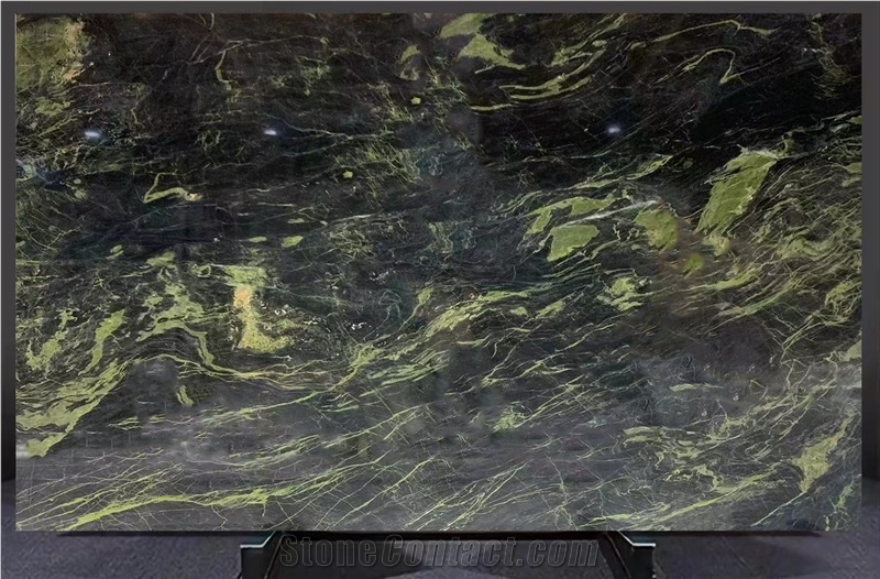 Speranza Quartzite Slabs With Swirling Green Veins