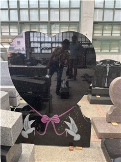 Black Galaxy Granite Heart Tombstone With Carving West Style