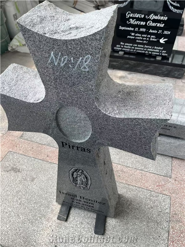 Black Granite Heart Tombstone Western Style