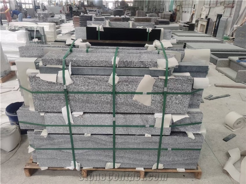 China Viscont White Angola Black Single Monument