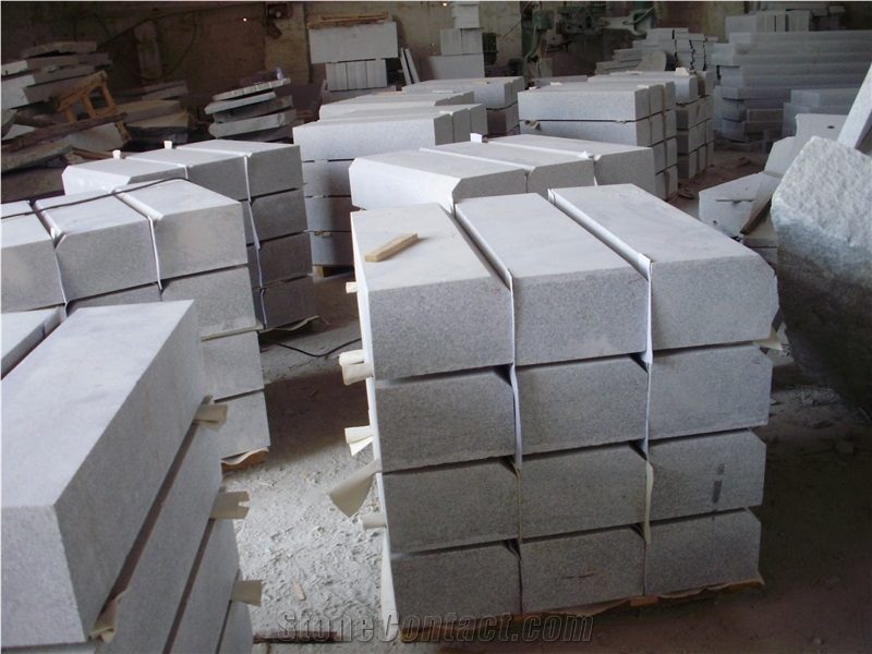 G603 Granite Kerbstone