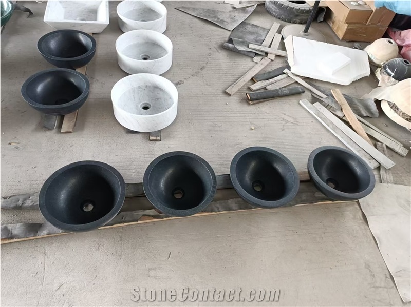 G684 Black Basalt Round  Ash Basins