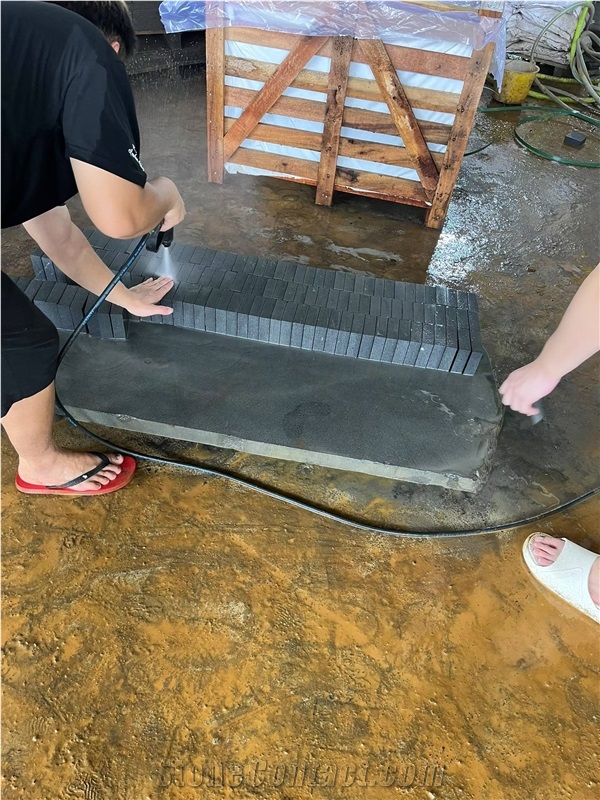 Lava Stone Random Flagstone Pavers