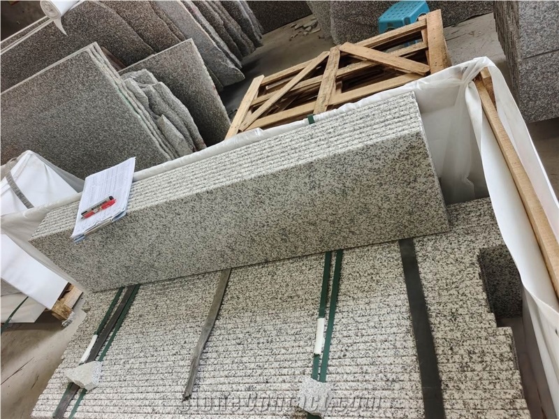 Polished G655 Granite Tiles