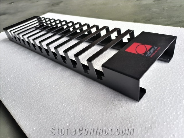 Hollowed - Out Grid Rack