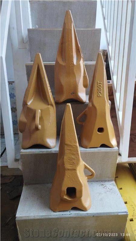 Komatsu Excavator Bucket Teeth P040TV, P050TV, P070TL, P085TL, P0120TV, P0200TL