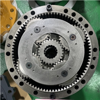 EXCAVATOR SWING GEAR BOX DH225-7