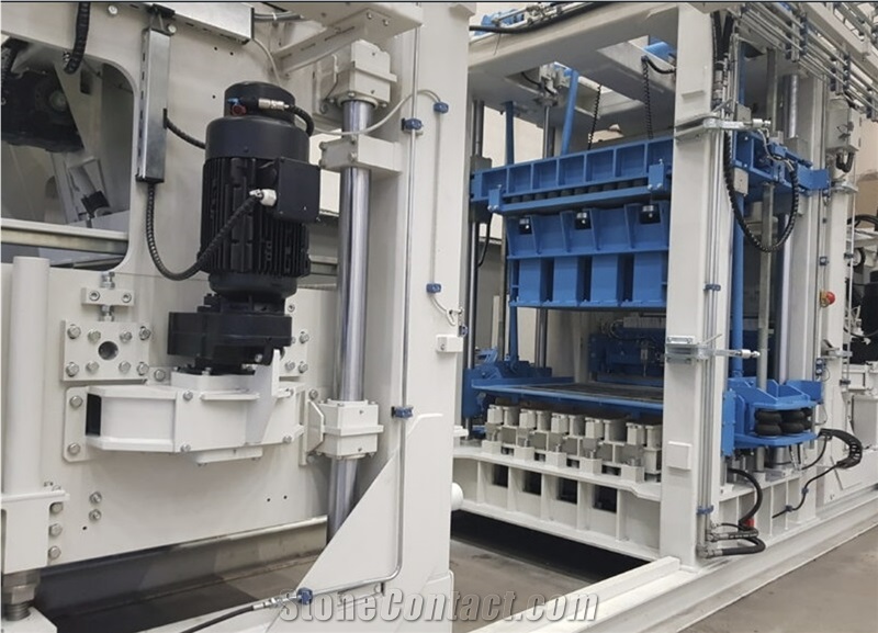 SWEDISH SUMAB R-1000 Stationary Block Making Machine