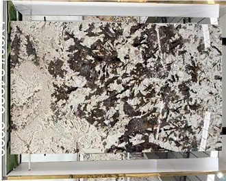 Splendor White Granite Polished Slabs