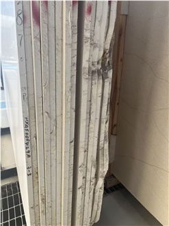 Zecevo Limestone Slabs, Light-Coloured Grain