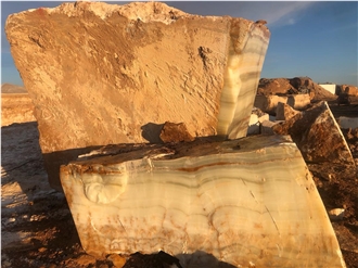 Ghorveh White Onyx Blocks From Qorveh Mines, Sanandaj