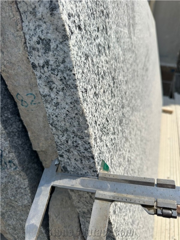 New Halayeb Granite Slabs