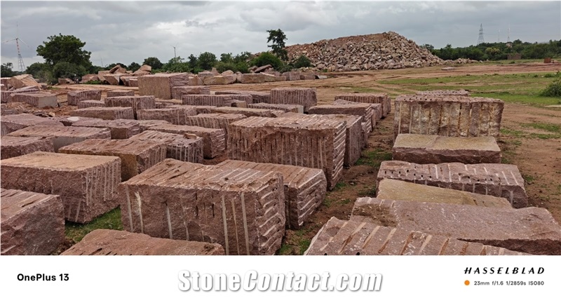 Ilkal NH Red Granite Rough Blocks