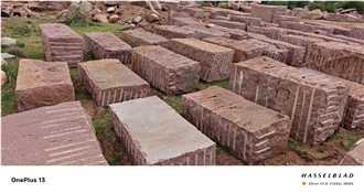 Ilkal NH Red Granite Rough Blocks