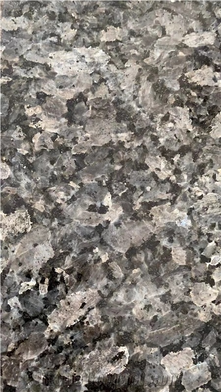 Verde Ubatuba Granite Slabs