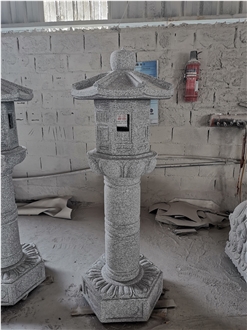 Customized Japanese Kasuga Lantern Garden Ornament