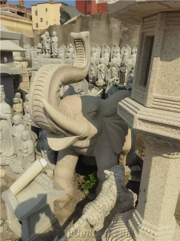 G603 Carved Elephant Sculpture Garden Ornament