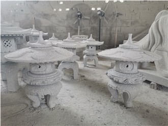 Round Roof Yukimi Doro Stone Garden Lanterns