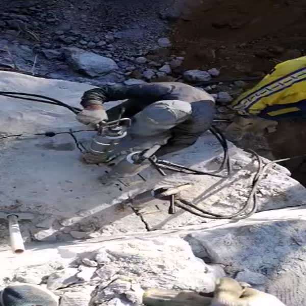 DARDA Hydraulic Rock and Concrete Splitters