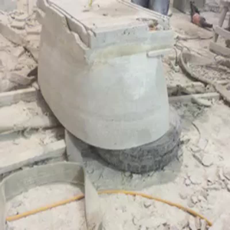 Freestanding Pedestal Tub, Beige Travertine Bath Tubs